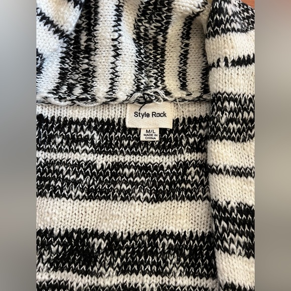 Super Cozy Black & White Open Cardigan Sweater - Picture 3 of 4